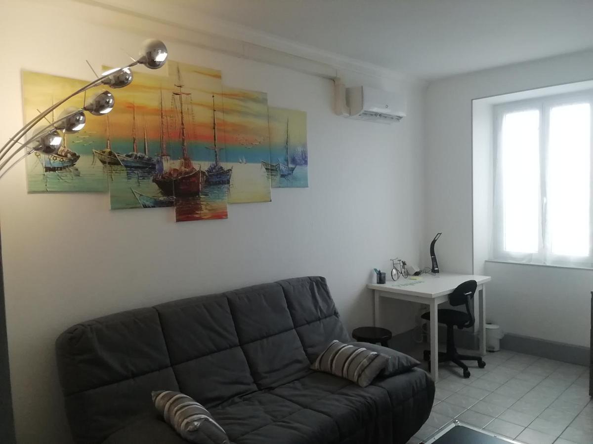 Pegase Meuble 3*** Daire Fourchambault Dış mekan fotoğraf